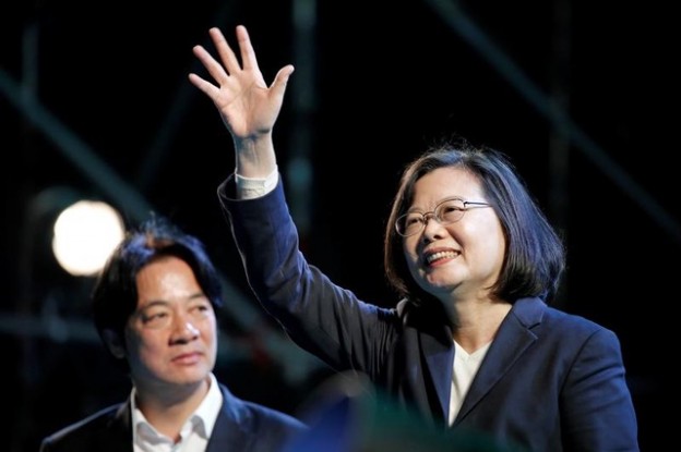 Taiwan's President Tsai Ing-wen attends Democratic Progressive Party's (DPP) New Taipei city mayoral candidate Su Tseng-chang's campaign rally for the local elections in New Taipei City, Taiwan November 23, 2018. REUTERS/Ann Wang - RC1AE8D678E0