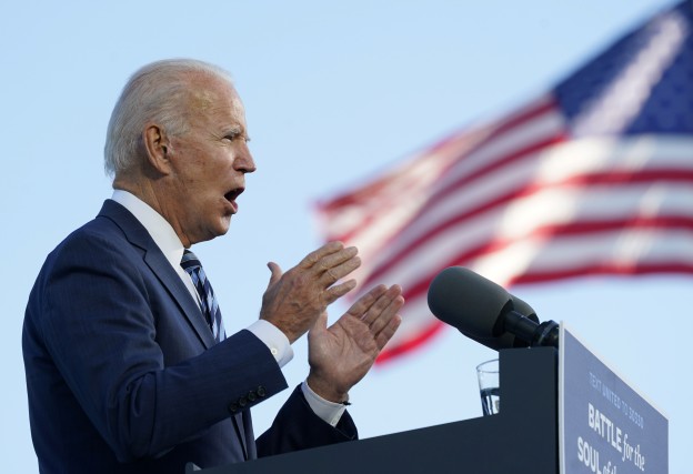 Democratic U.S. presidential nominee Joe Biden speaks during a campaign stop in Gettysburg, Pennsylvania, U.S., October 6, 2020. REUTERS/Kevin Lamarque - RC28DJ973YN4